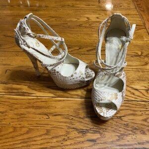 Colin Stuart Stiletto Heels 6.5  Snake Skin